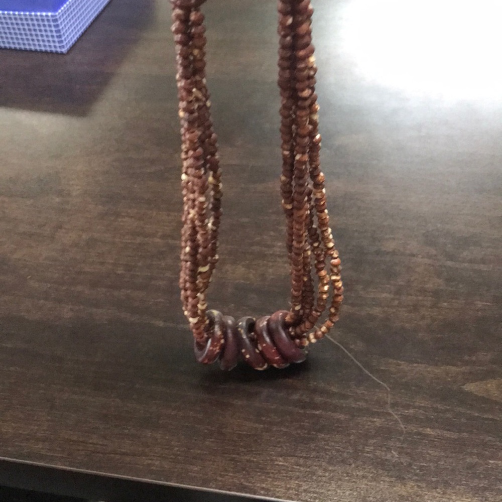 BROWN BEADED NECKLACE WITH BROWN WOOD RINGS - Picture 2 of 4